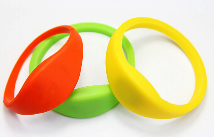 rfid硅膠腕帶標(biāo)簽細節(jié)圖